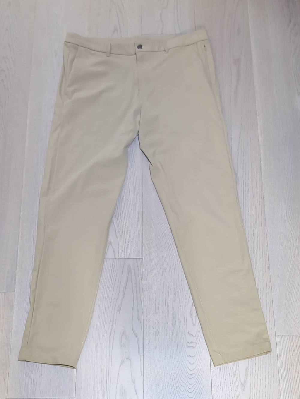 lululemon athletica "Commission"/"ABC" Men's Chinos in Beige